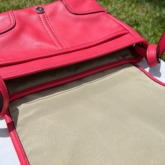 COACH Hadley Leather Field Bag - Picture 7 of 16